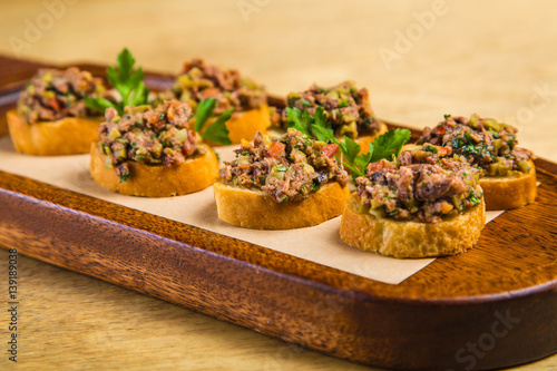 crostini with meat