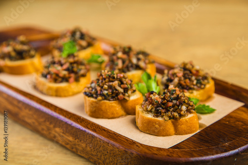 crostini with meat