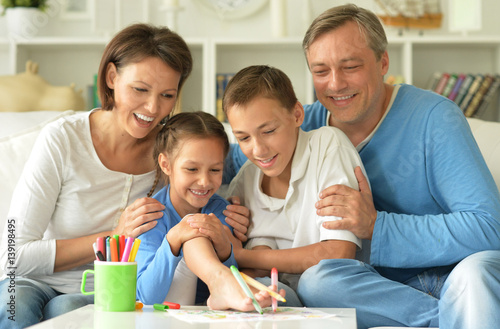 big happy family drawing 