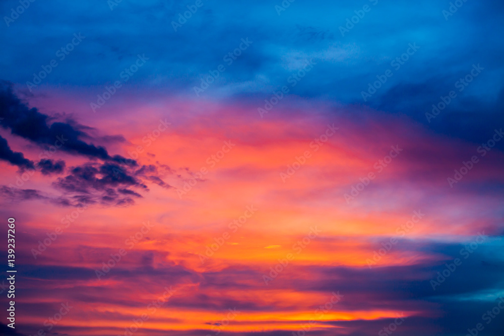 Fototapeta premium colorful dramatic sky with cloud at sunset