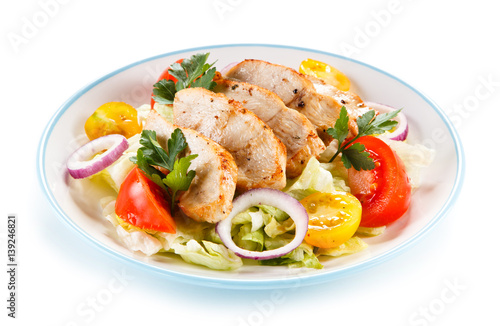Green salad with grilled chicken fillet