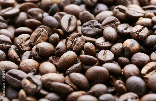 the background of the many fragrant roasted coffee beans