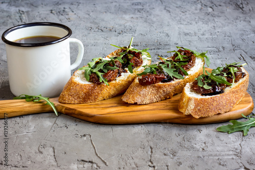 Tableau sur toile Brushetta with Sun-dried tomatoes