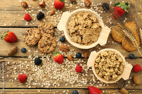 prima colazione, prodotti dietetici su sfondo tavolo di cucina rustico photo