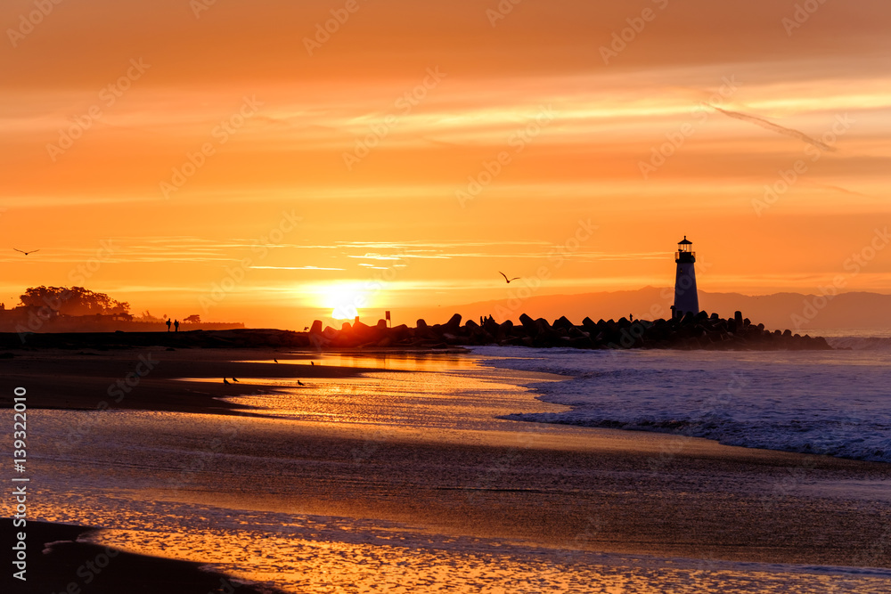 Santa Cruz Breakwater Light (Walton Lighthouse) at sunrise