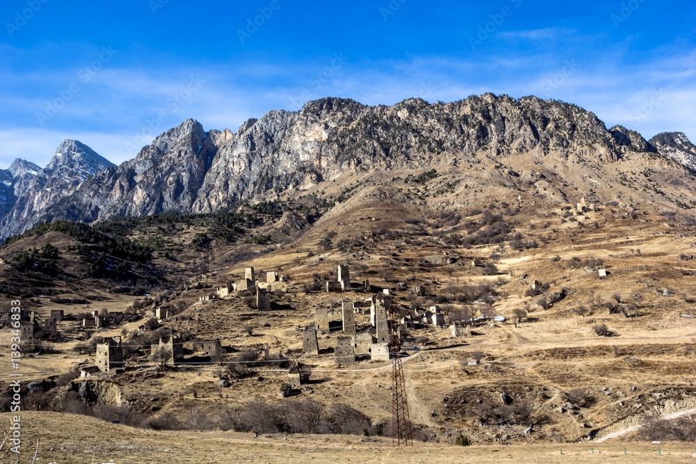 Горный пейзаж, красивый вид на горное ущелье, природа Северного Кавказа