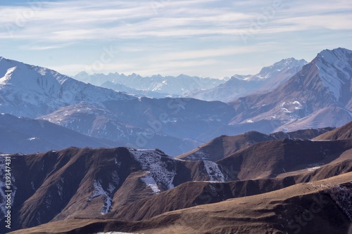 Горный пейзаж, красивый вид на горное ущелье, природа Северного Кавказа