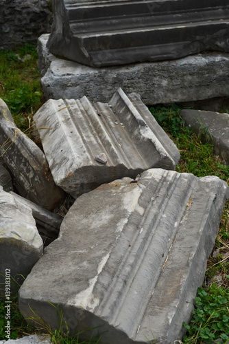pierres de temple au sol dans leforum romain, Rome, Italie