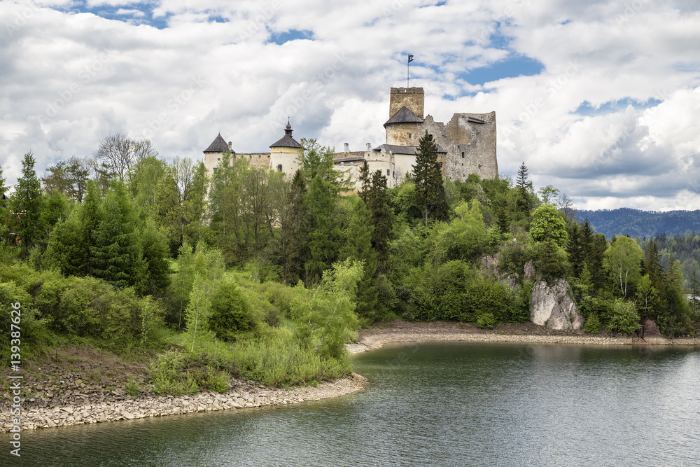 Niedzica Castle - Castle Dunajec