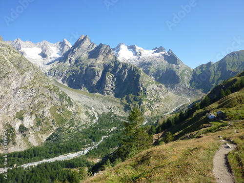 アルプス　モンブラン　フランス　山　les alpes