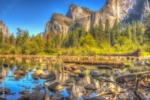 Fototapeta Naklejka Na Ścianę i Meble -  Yosemite Valley view HDR