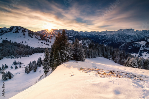 sunrise in winter Alps © Olha Rohulya