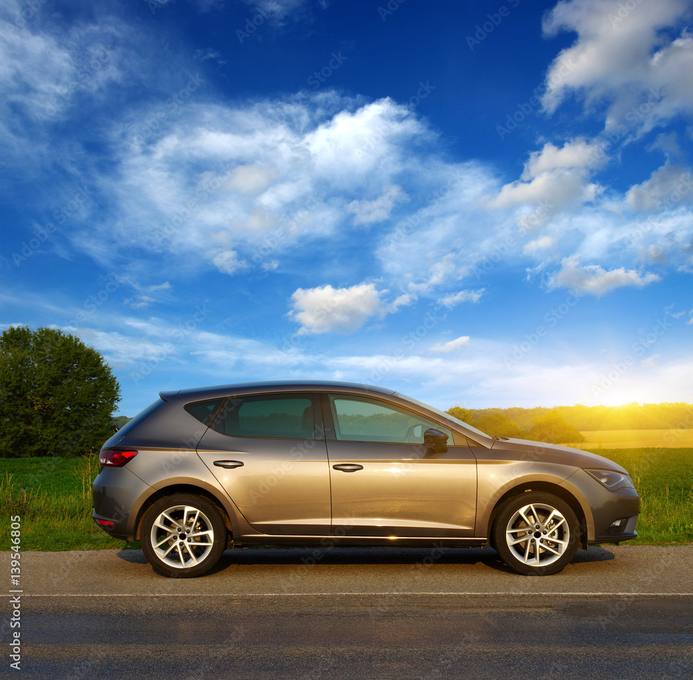 Fototapeta premium Car and light
