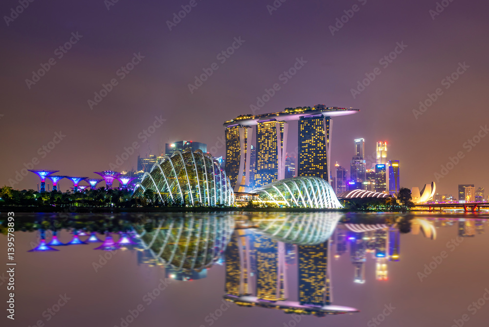 Fototapeta premium Singapore Skyline. Singapore`s business district, blue sky and night view for marina bay
