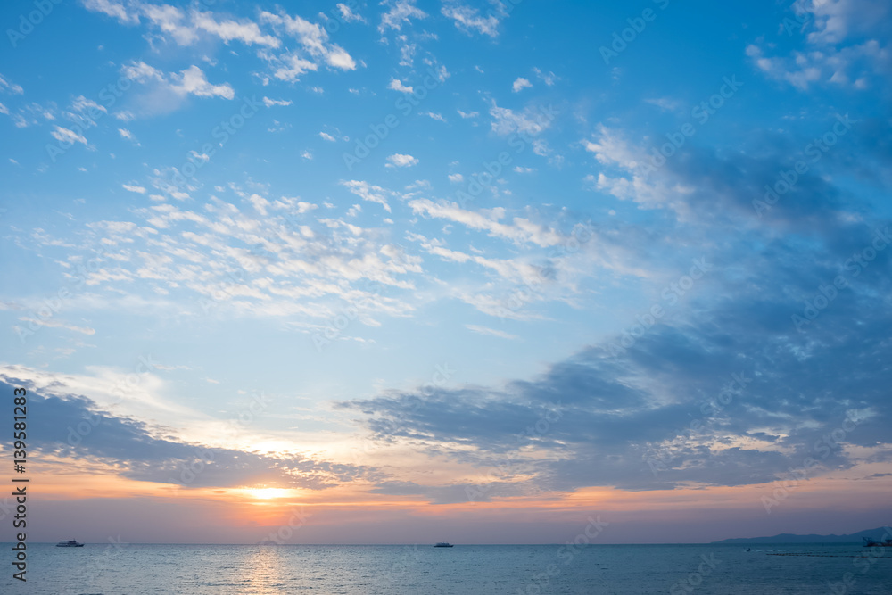 Fototapeta premium sunset at sea