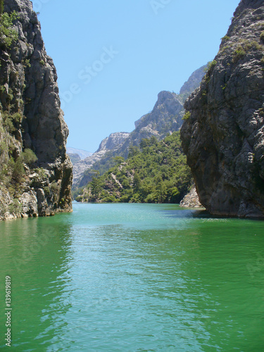 Tela Green canyon