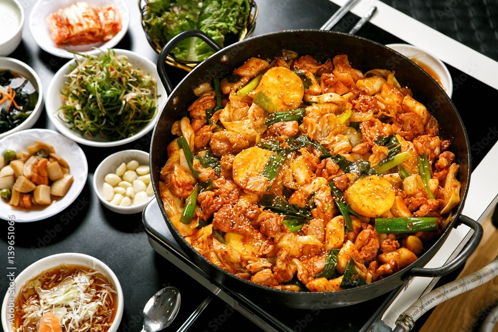 Spicy Stir-fried Chicken Spicy Stir-fried Chicken