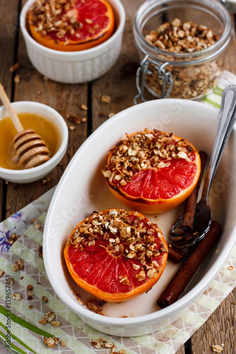baked grapefruit with granola