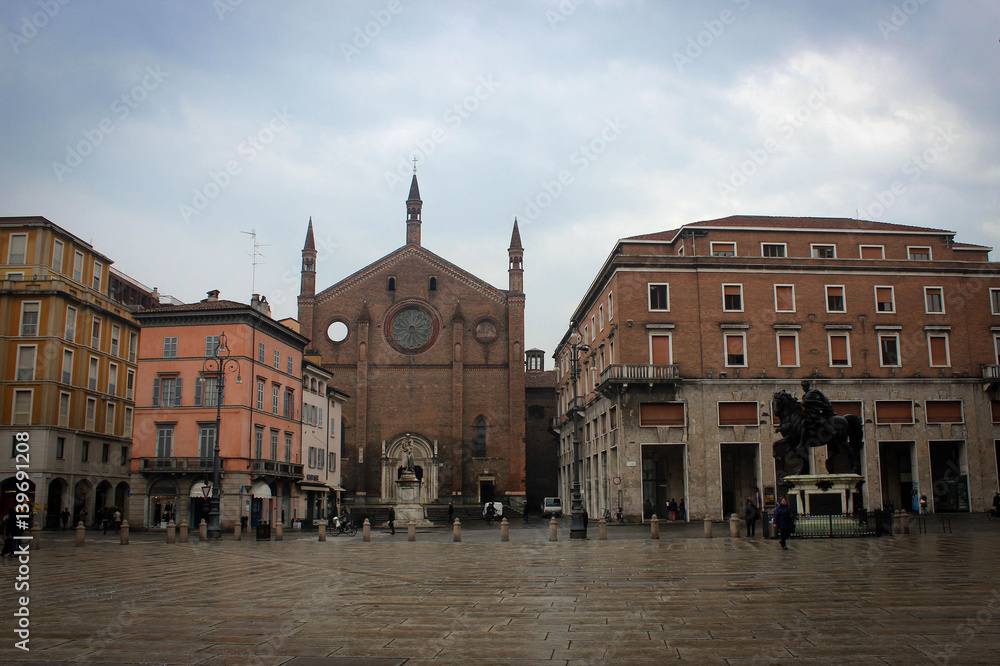 Piazza Cavalli and Basilica San Francesco, Piacenza, Italy
