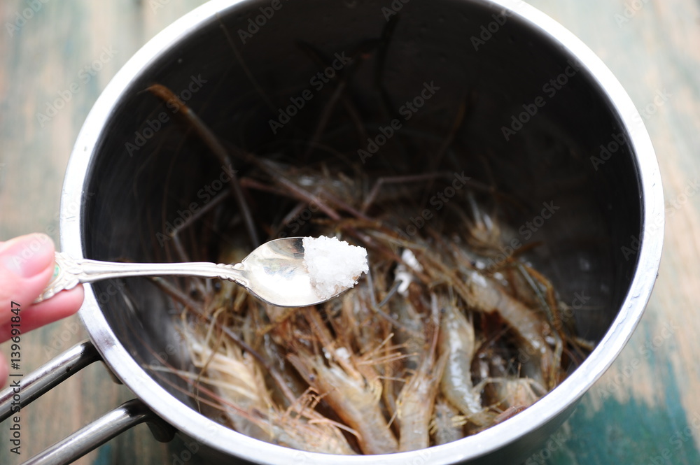 Seasoning fresh shrimp Seasoning fresh shrimp