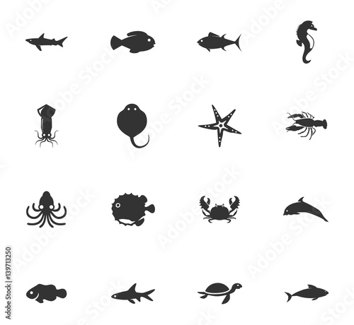 Fish marine animals icons set © lisess