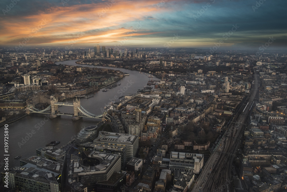 Obraz premium London aerial view at sunset.