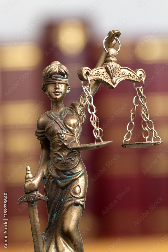 Statuette of the goddess Themis 1