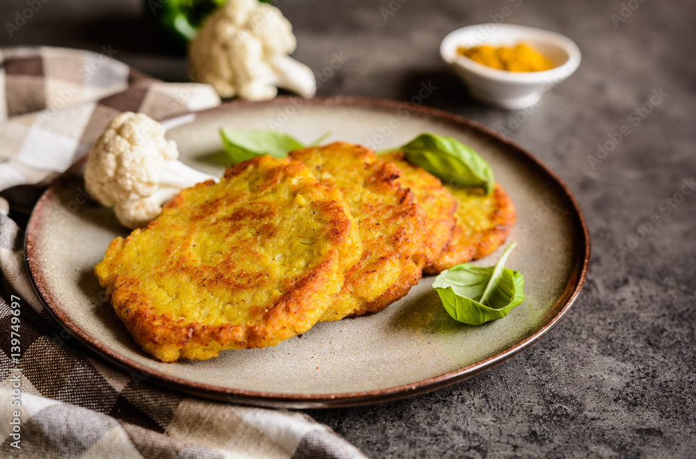 Savory cauliflower pancakes with curry Savory cauliflower pancakes with curry