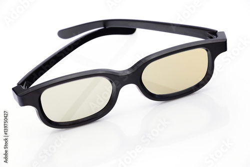 3D glasses by yellow color 