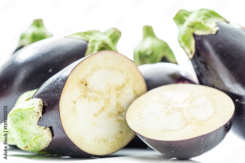 Aubergine isoliert Aubergine isoliert