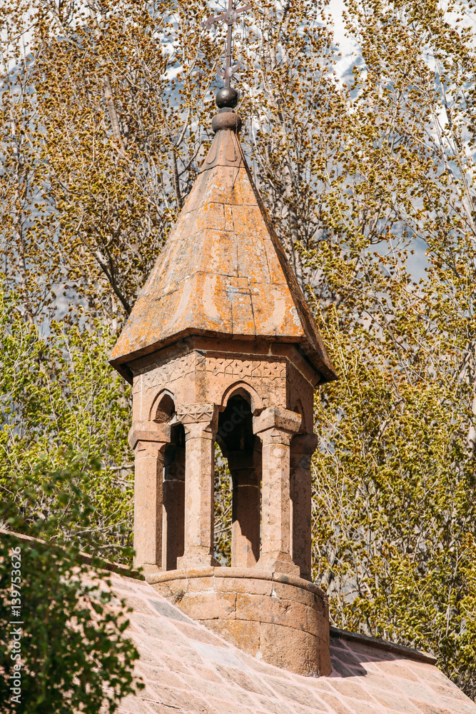 Obraz premium Small Church In Kazbegi Stepantsminda Village In Georgia