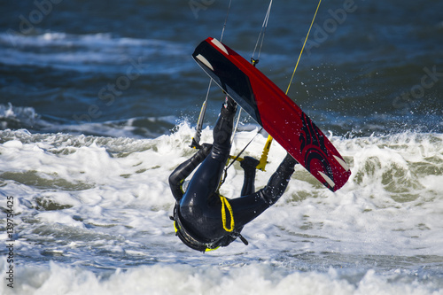 Kitesurfer Upside down