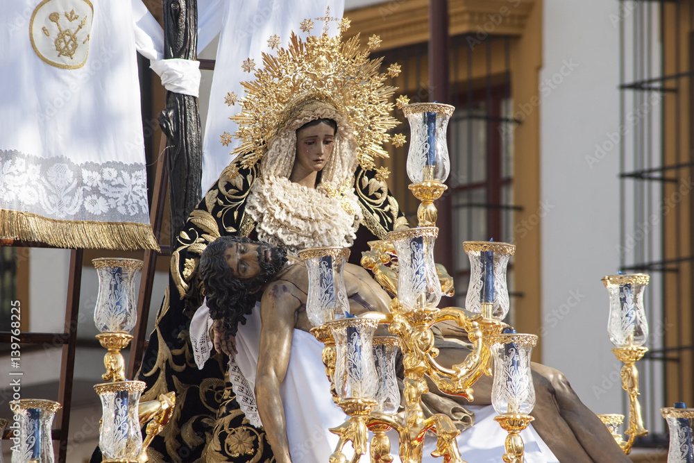 Virgen de la Piedad del baratillo, semana santa en Sevilla