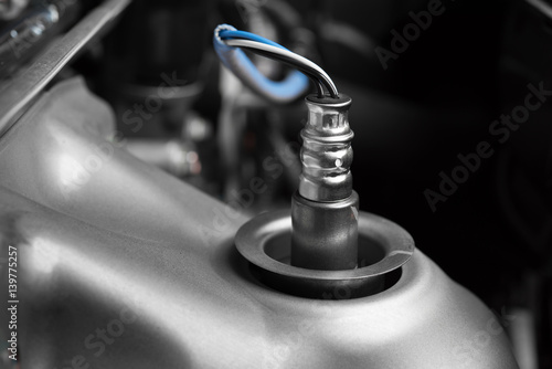Canvastavla Oxygen sensor on new modern car