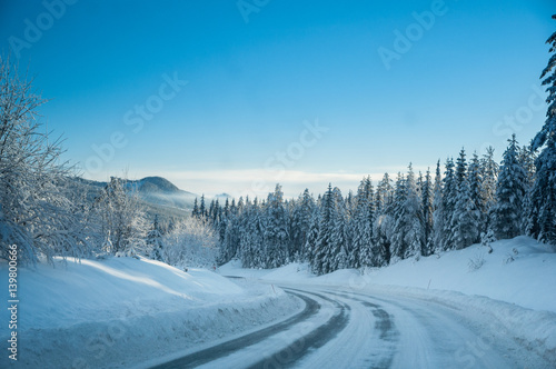 Winter roads © healthylaura.com