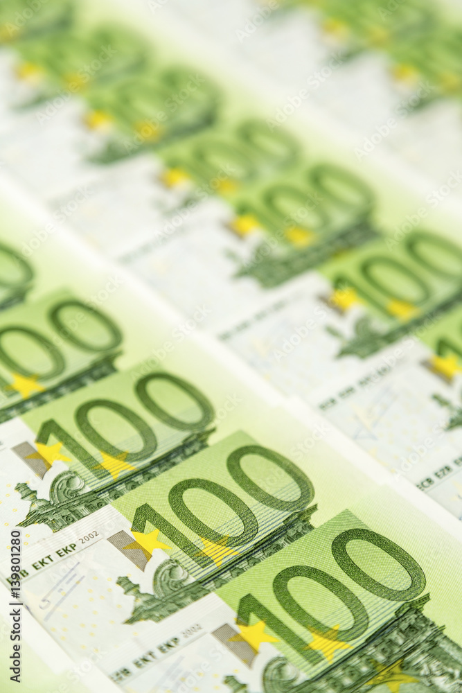 Einhundert Euro-Geldscheine Einhundert Euro-Geldscheine
