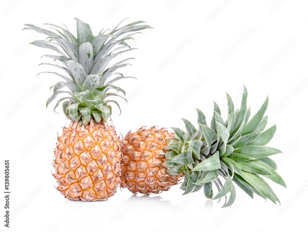 Fototapeta premium Pineapple isolated on white background