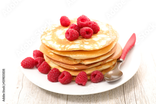pancake with raspberry