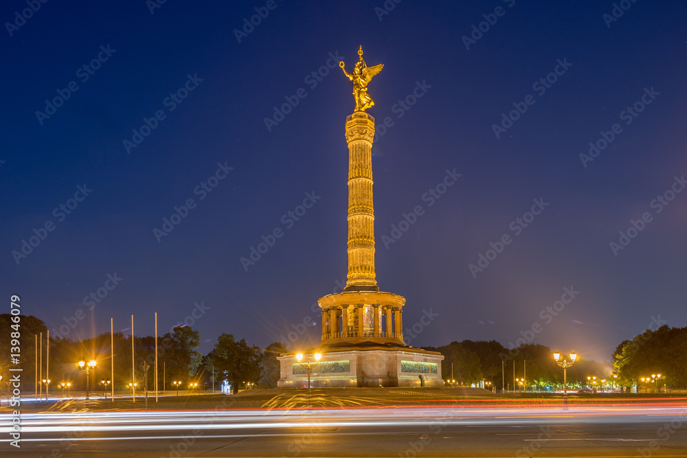 Berlin bei Nacht, Siegessäule, Goldelse, Langzeitbelichtung