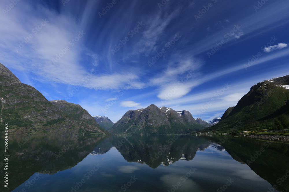 Norwegen, Oppstrynsvatnet