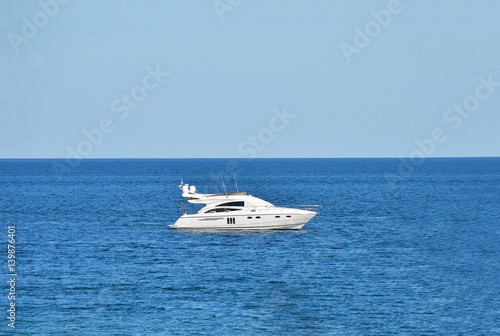 Motor yacht in sea © Unkas Photo