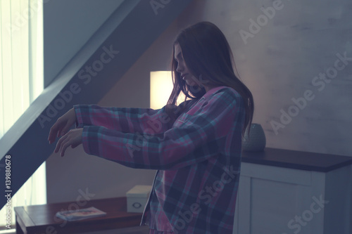 Young sleepy woman sufferin...