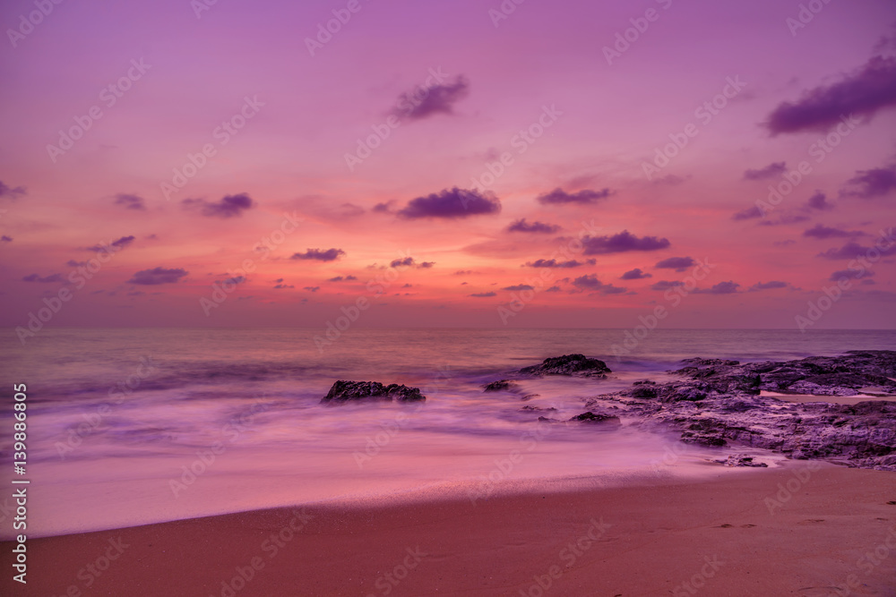 Obraz premium Sunset Khao Lak beach Thailand