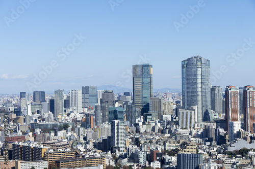 東京都心の街並　クローズアップ　港区　六本木　赤坂　高層ビル群と密集するマンション © oka