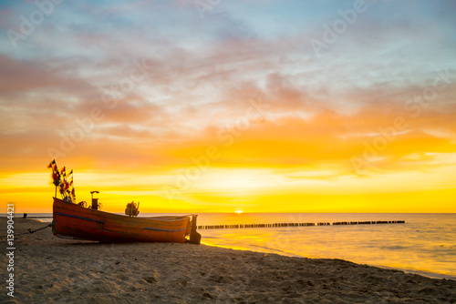 Fototapeta Naklejka Na Ścianę i Meble -  beautiful, colorful sunset over the sea,Baltic sea,Poland