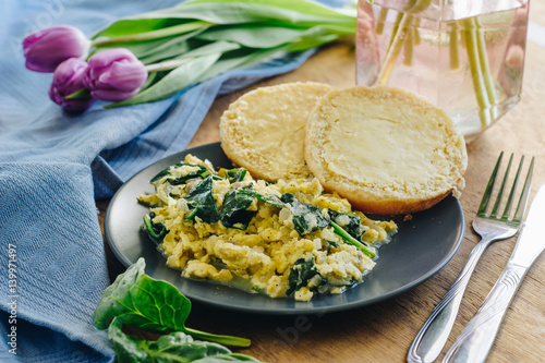 Scrambled Eggs With Spinach