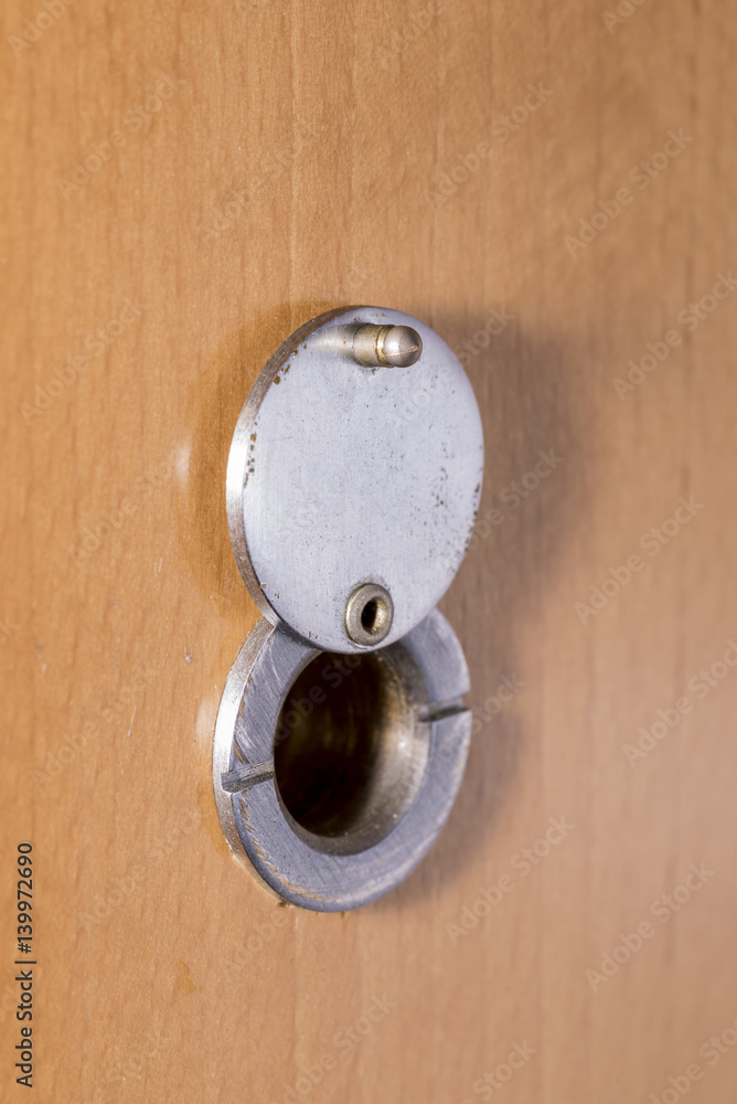 Peephole. Peephole.