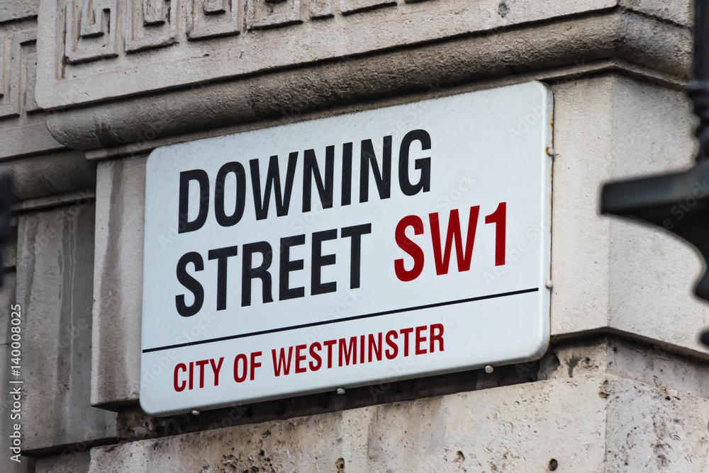 London Straßenschild Downing Street