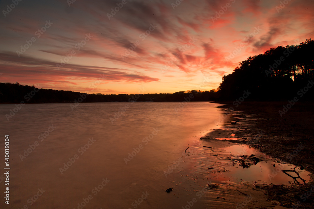 Naklejka premium lake evening