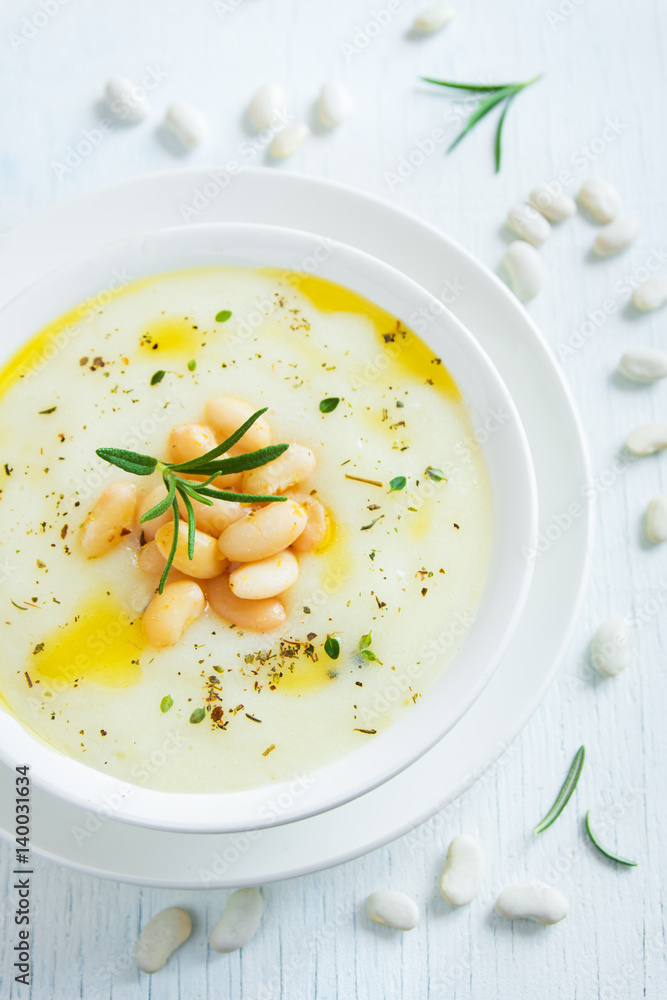 Creamy white bean and vegetable soup Creamy white bean and vegetable soup